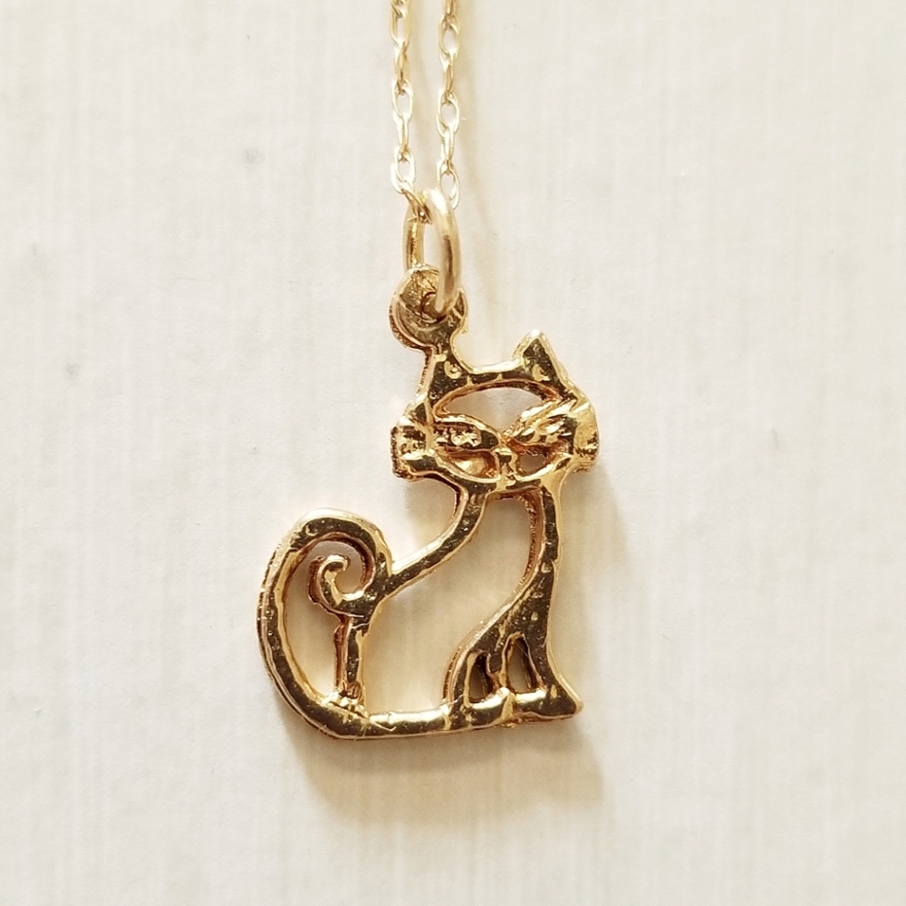 14K Gold Cat Pendant Necklace